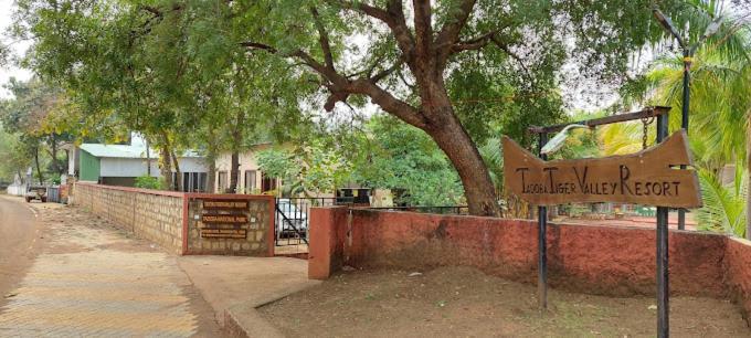 Tadoba Tiger Valley Resort Tadoba Mohurli Esterno foto